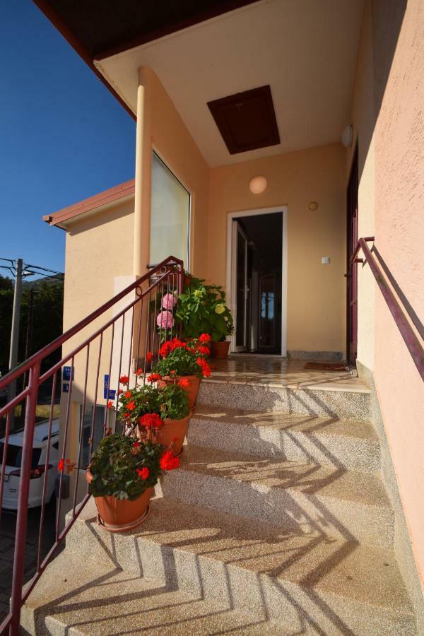 Apartment Smokrovic Starigrad Paklenica Eksteriør billede